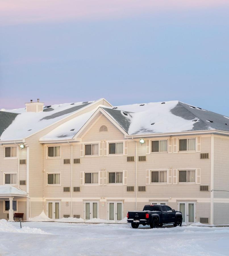 Travelodge Suites By Wyndham Regina - Eastgate Bay المظهر الخارجي الصورة