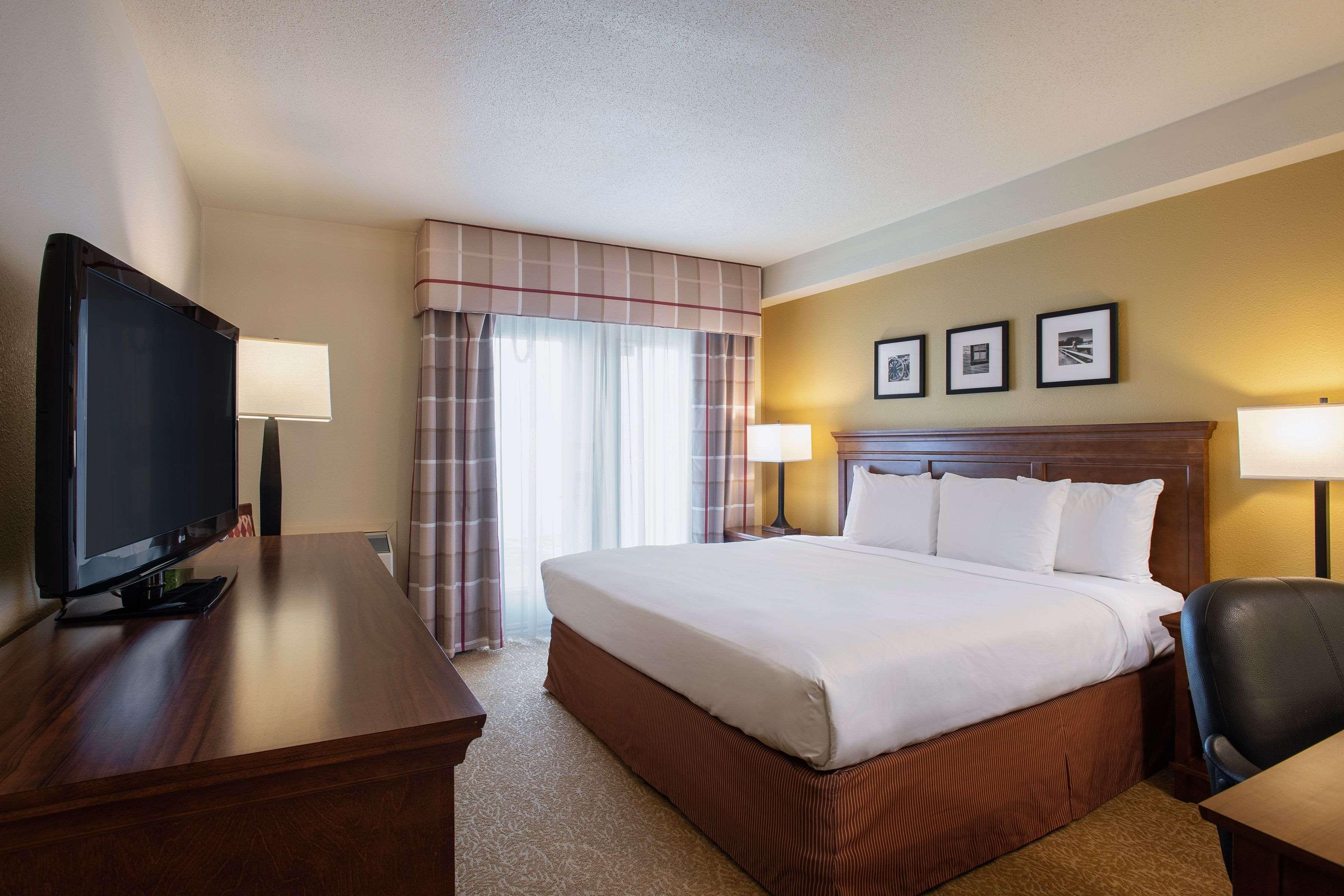 Travelodge Suites By Wyndham Regina - Eastgate Bay المظهر الخارجي الصورة