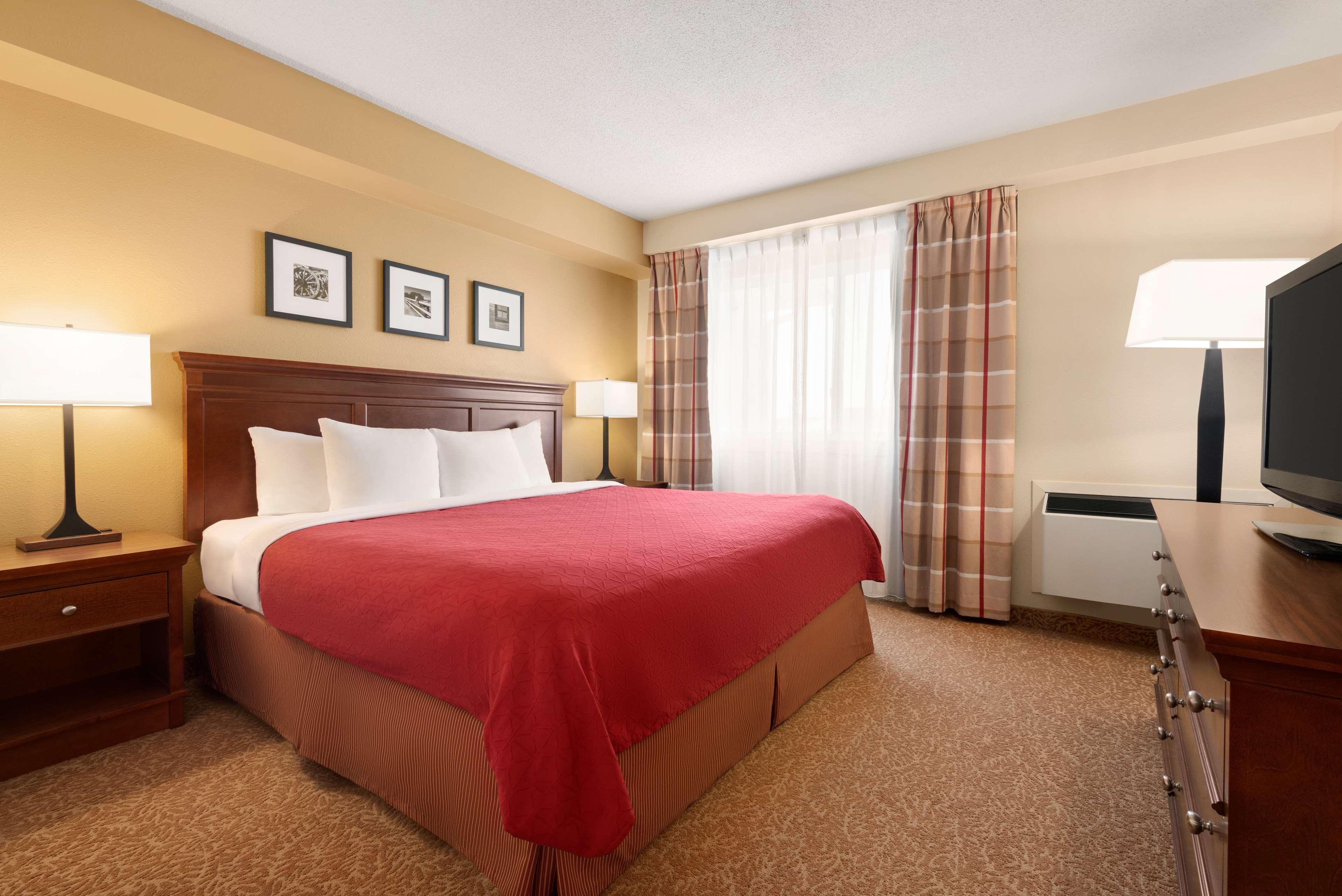 Travelodge Suites By Wyndham Regina - Eastgate Bay المظهر الخارجي الصورة