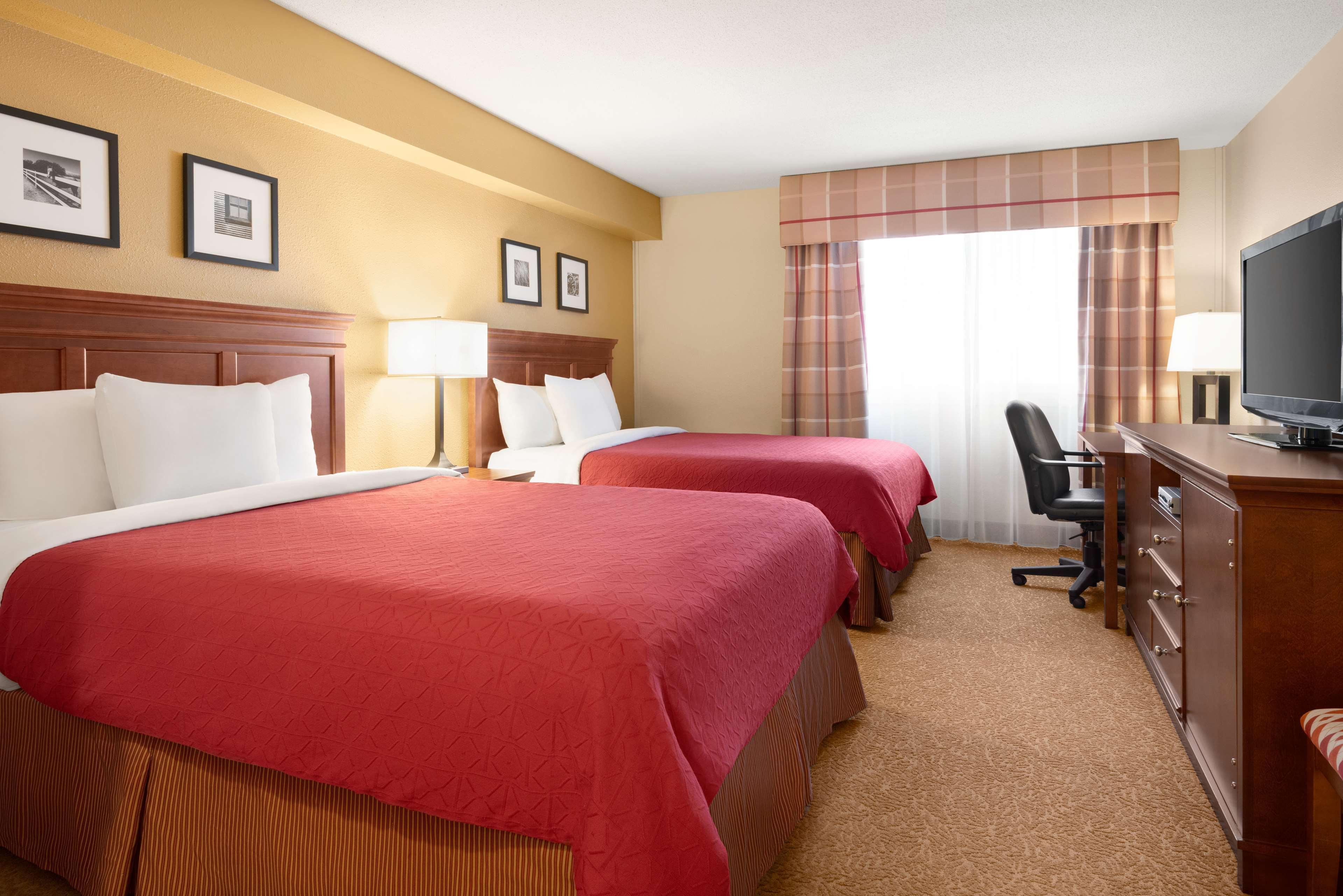 Travelodge Suites By Wyndham Regina - Eastgate Bay المظهر الخارجي الصورة