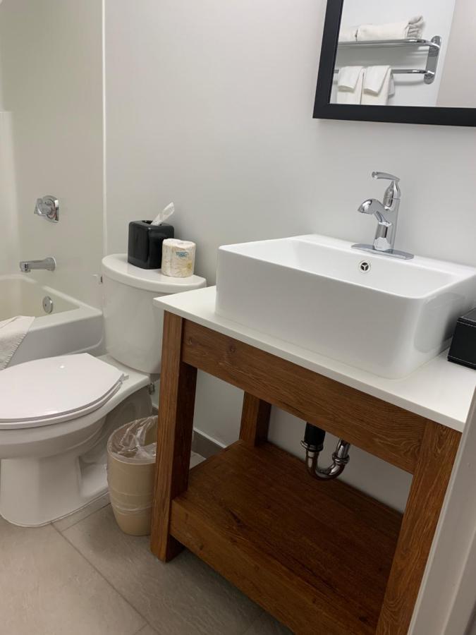 Travelodge Suites By Wyndham Regina - Eastgate Bay المظهر الخارجي الصورة